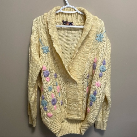 Vintage Yellow Sweater Cardigan Women’s Size 40 Approx Ladies Large - Picture 2 of 8